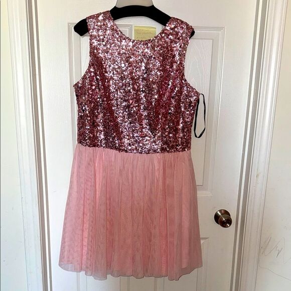 City Chic Pink Sequin Fit & Flare Dress. P2P 21”. Length 31” SIZE 14. NWT - Picture 1 of 9